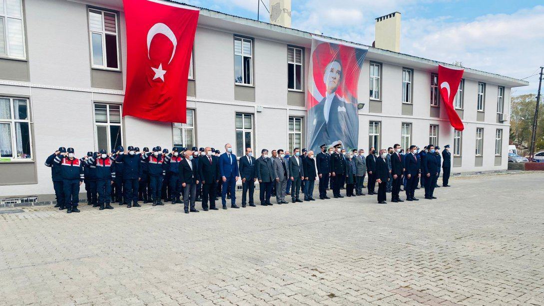 29 Ekim Cumhuriyet Bayramı Çelenk Sunma Törenimizi Hükümet Konağında Gerçekleştirdik.
