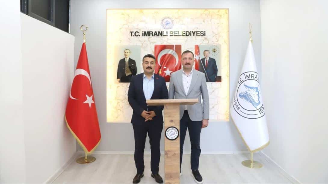 İl Millî Eğitim Müdürümüz Sayın Fatih ERDOĞAN, İlçe Millî Eğitim Müdürümüz Sayın Batuhan VURAL ile birlikte İmranlı Belediye Başkanı Sayın Ali ÜREK'i ziyaret etti. 